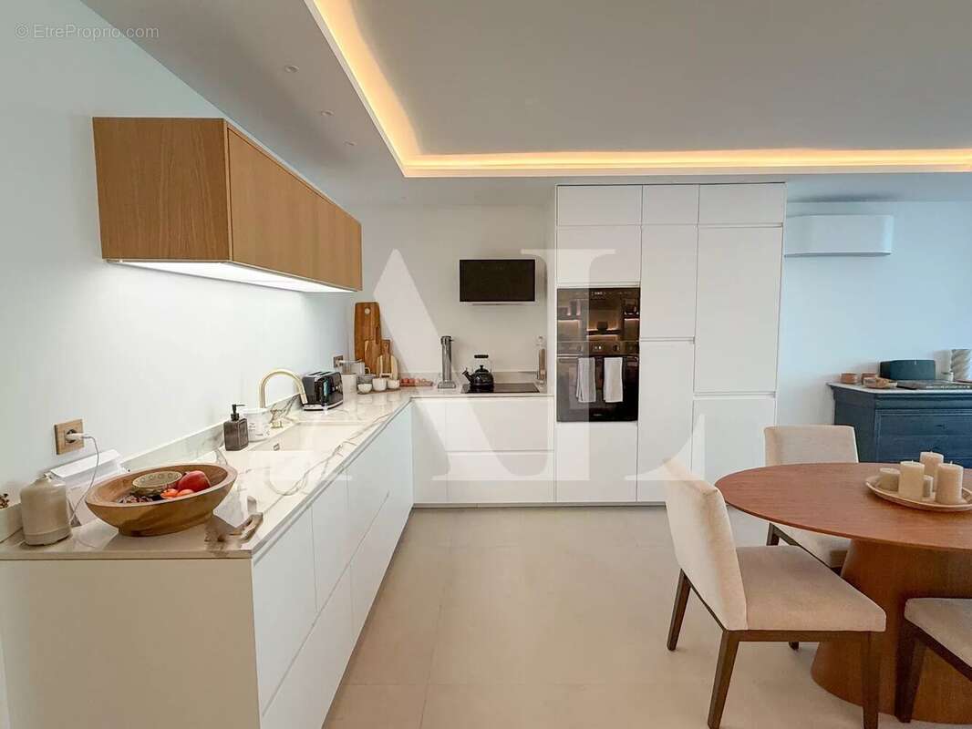 Appartement à VALLAURIS