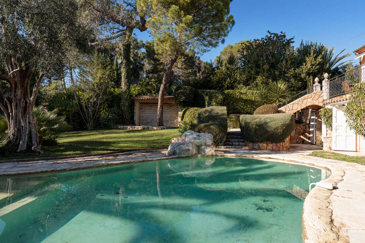 Maison à MOUGINS