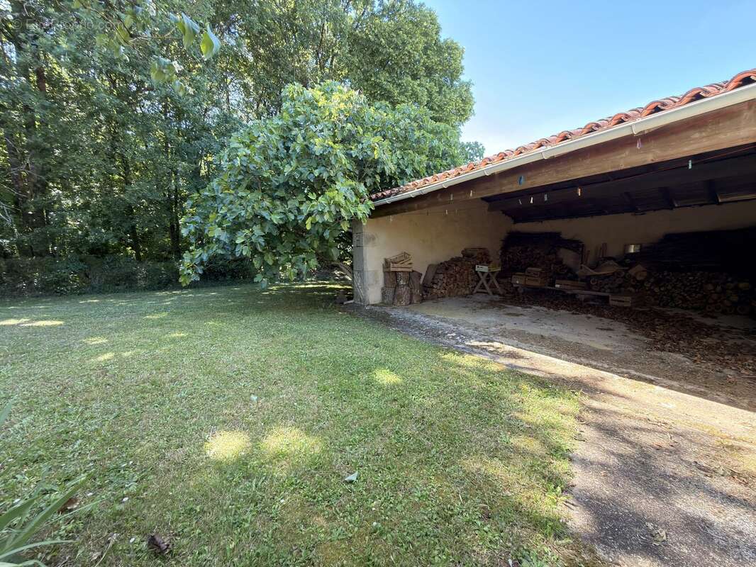 Maison à NANTEUIL-EN-VALLEE