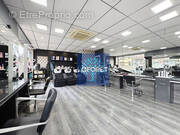 Commerce à QUIEVRECHAIN