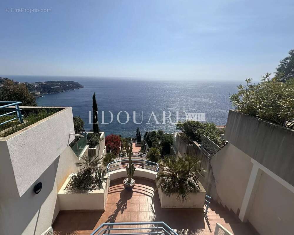 Appartement à ROQUEBRUNE-CAP-MARTIN