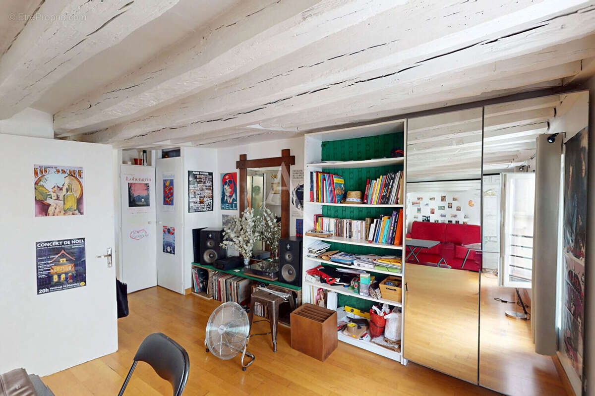 EXCLUSIVITE - Studio rue du Faubourg du Temple en très bon état ! - photo 6