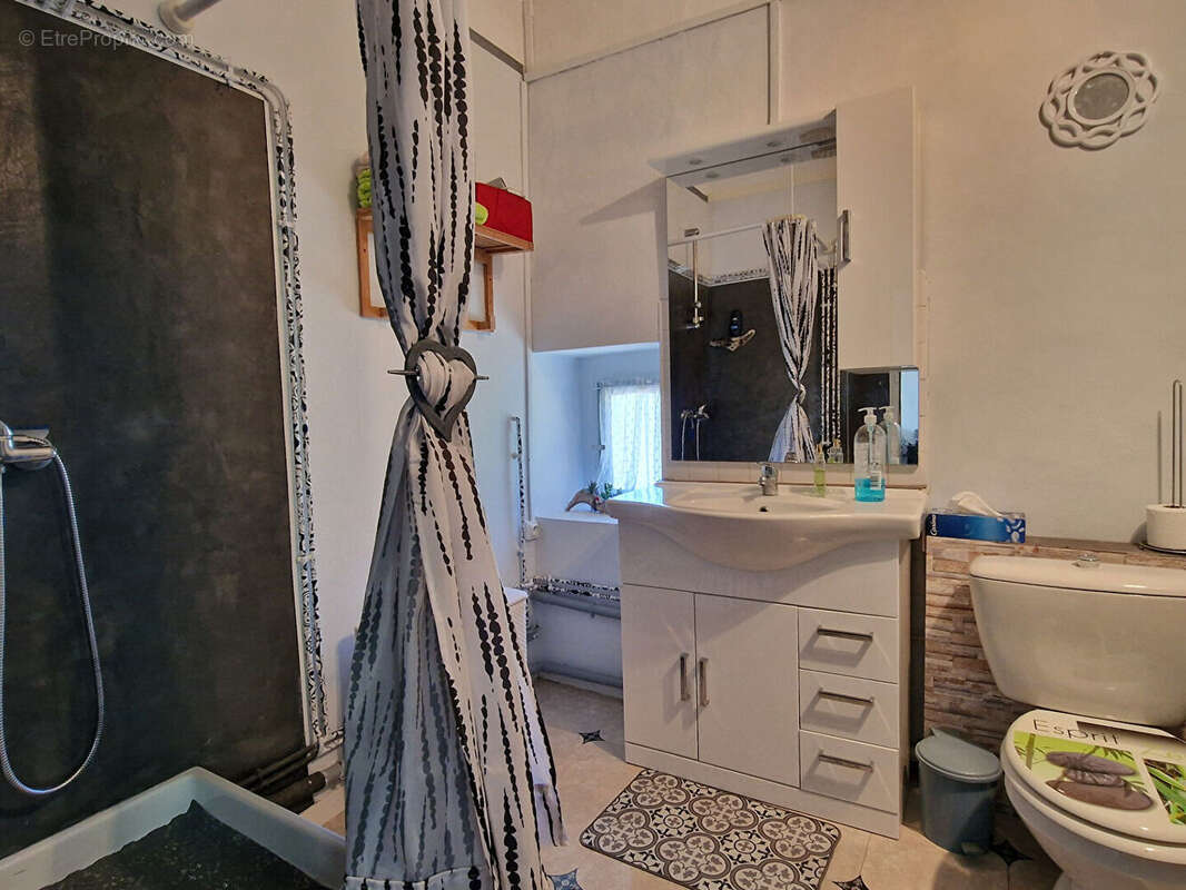 Maison à LE MARTINET