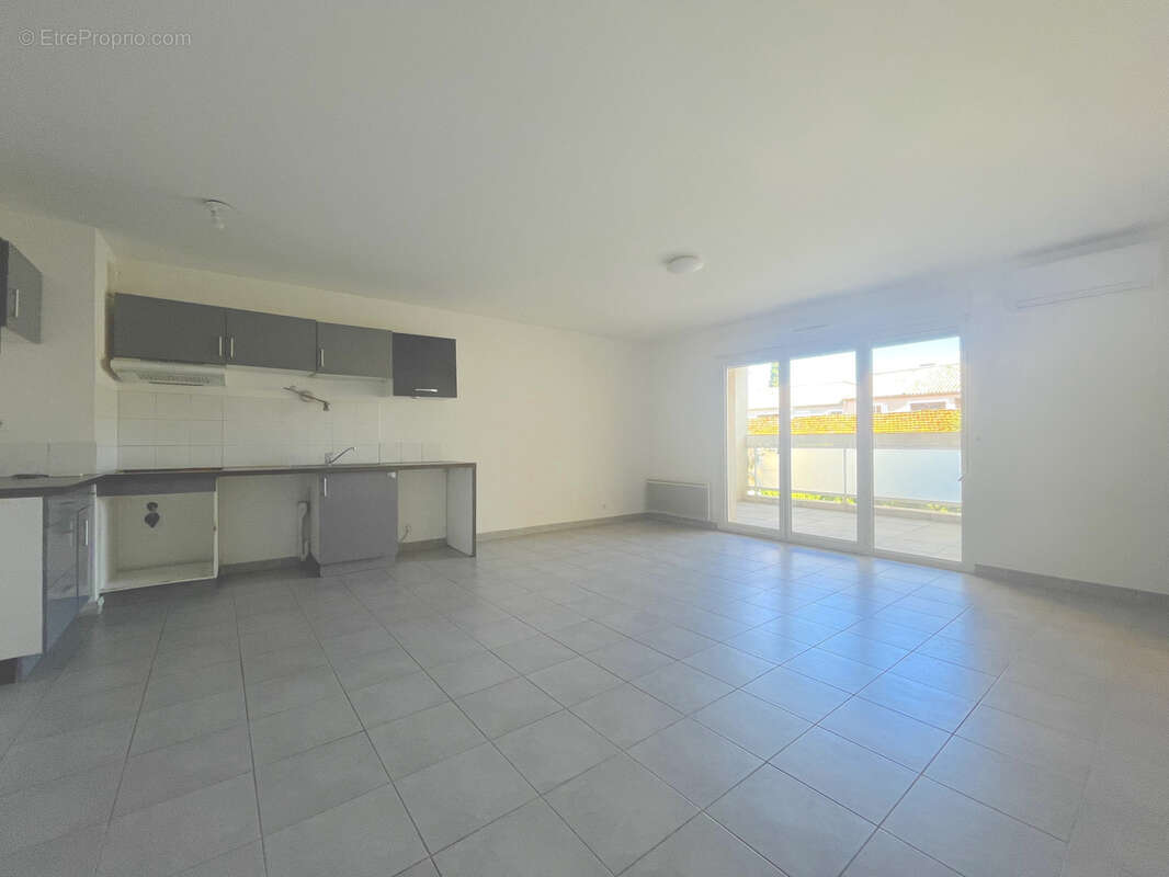 Appartement à COGOLIN