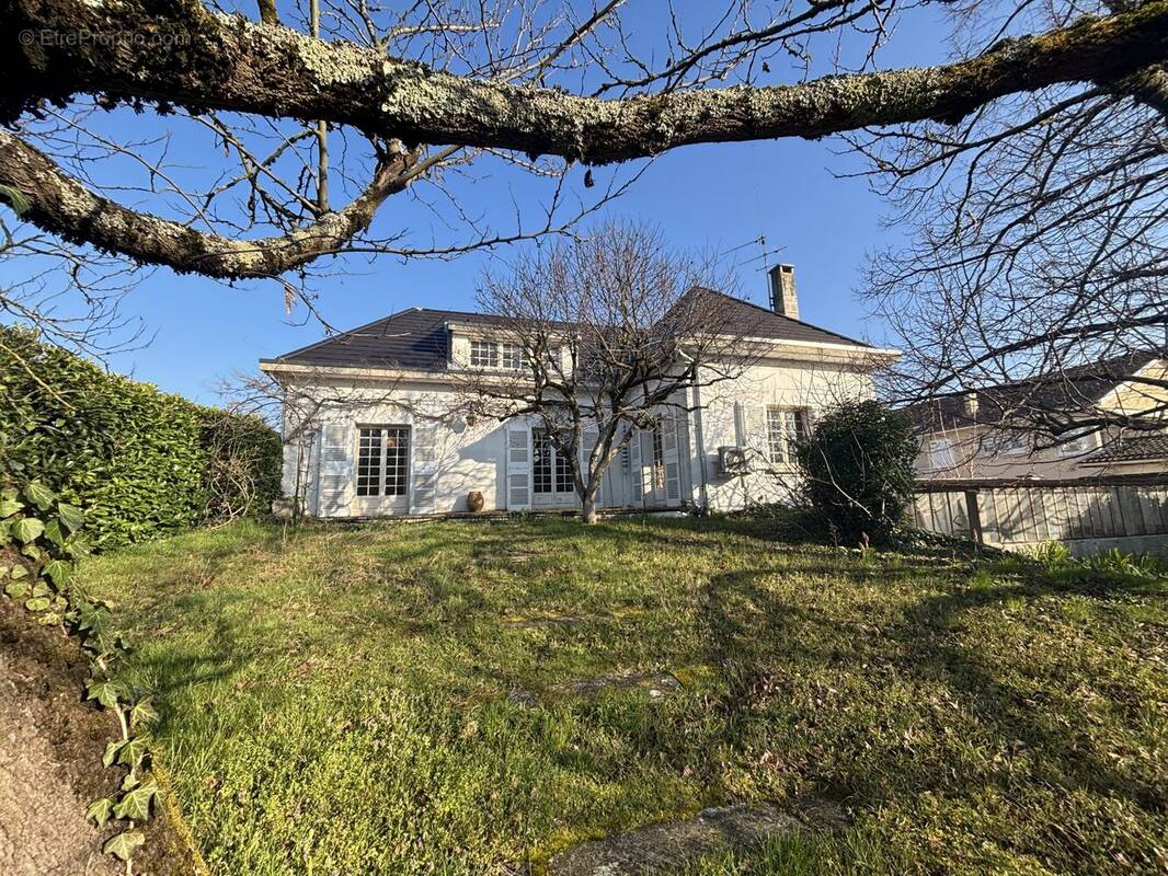 Maison à ROMANS-SUR-ISERE