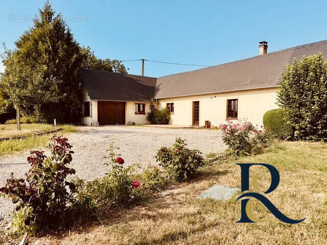 Maison à CRICQUEVILLE-EN-AUGE