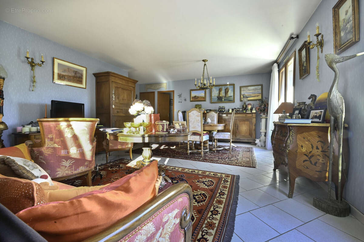Maison à JONZAC