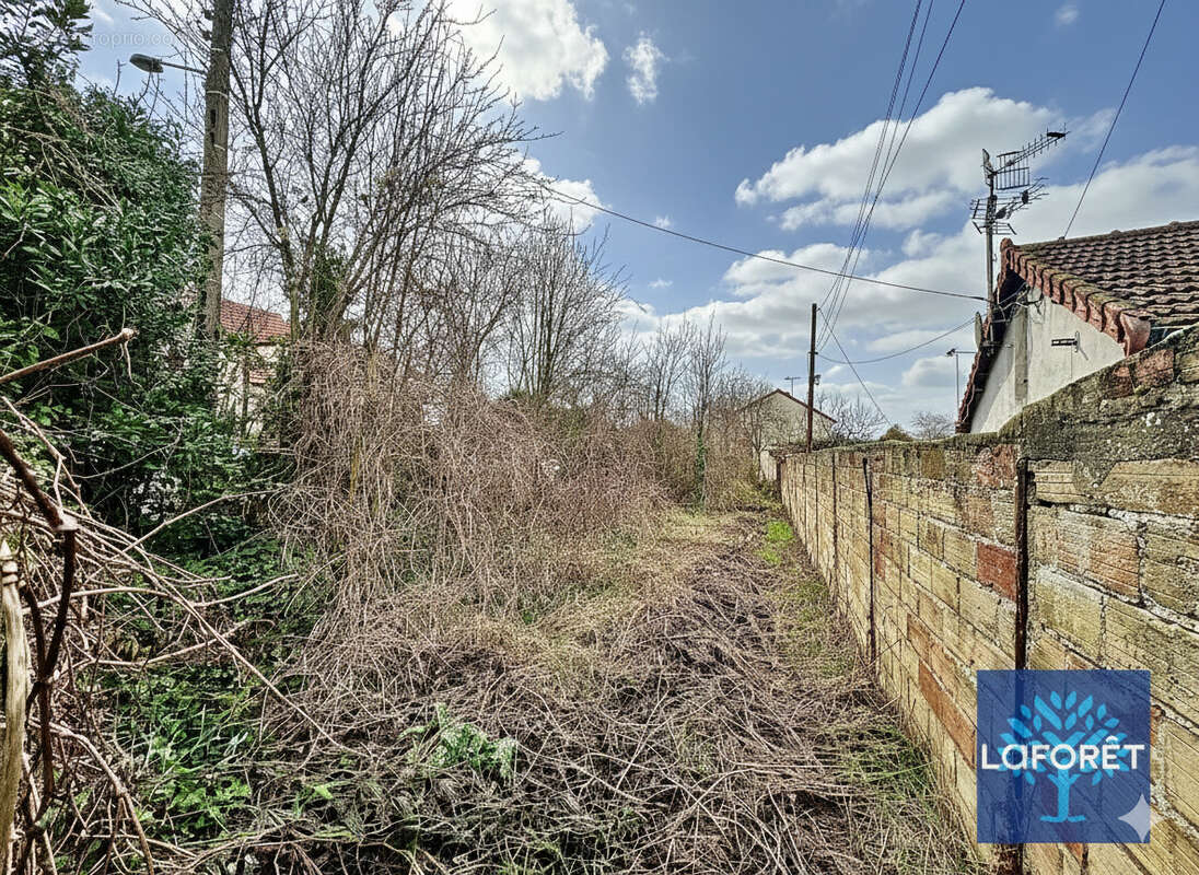 Terrain à CHILLY-MAZARIN