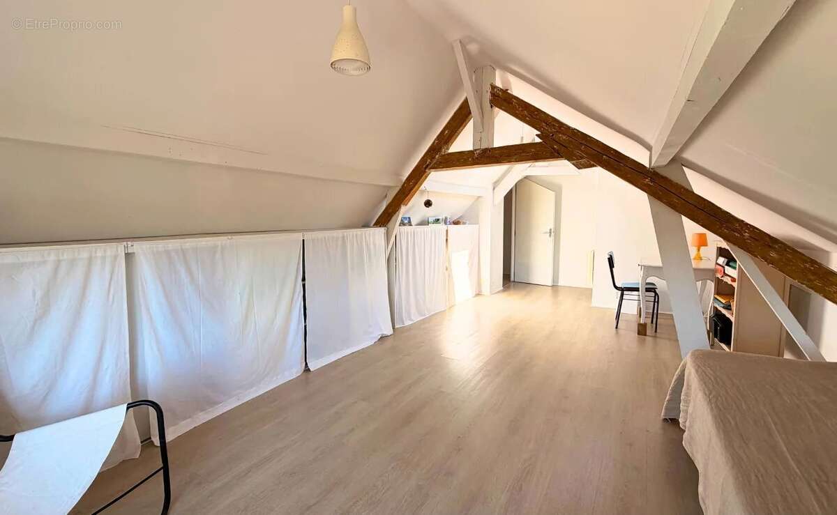 Maison à COUTICHES