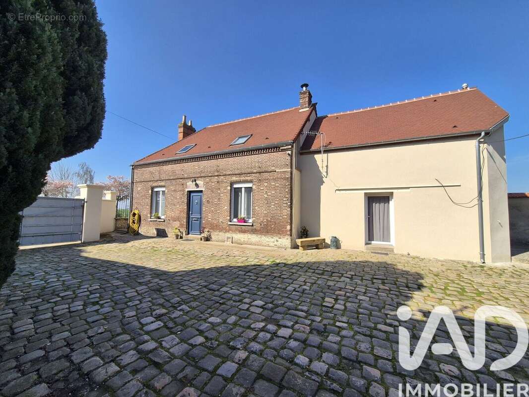 Photo 2 - Maison à HOUDAN