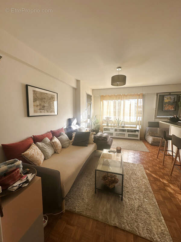 Appartement T2 rue Jean Mermoz 13008 Marseille - photo 2