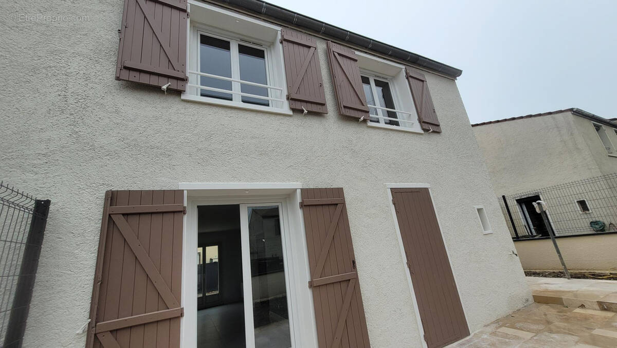 Maison à MONTALIEU-VERCIEU