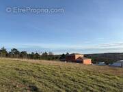 Terrain à NOTRE-DAME-DE-SANILHAC