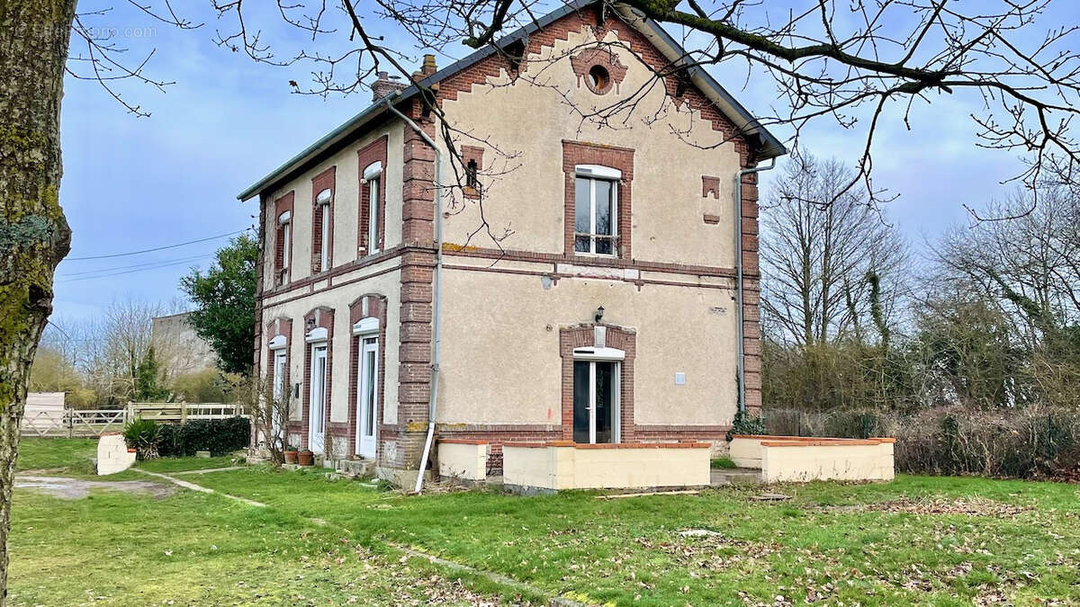 Maison à AVRILLY