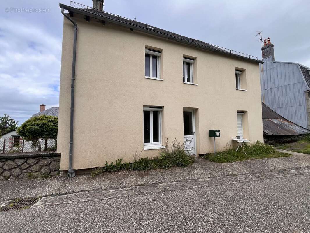 Maison à TRIZAC
