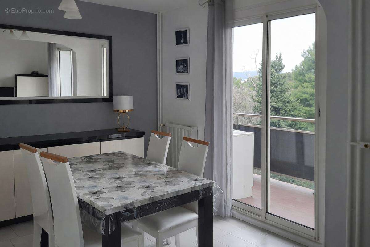 Appartement à MARSEILLE-10E