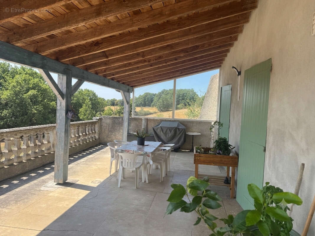 Propriété d'exception 203 m2 & Dépendances de 215 m2 - photo 19