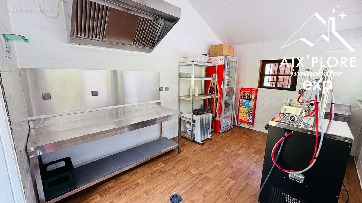 471 m² à Saint-Pancrace  - photo 8