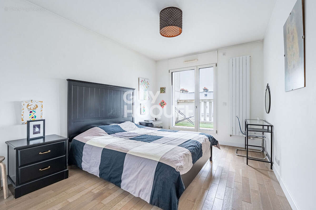 Appartement à LEVALLOIS-PERRET