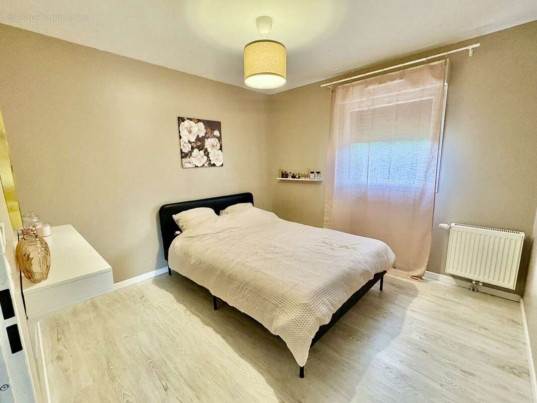 Maison 84 m² à Croix  - photo 5