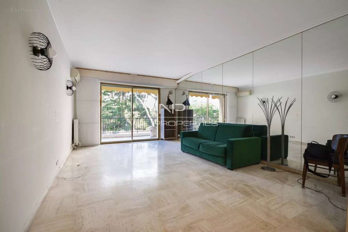 Appartement à CAP-D'AIL