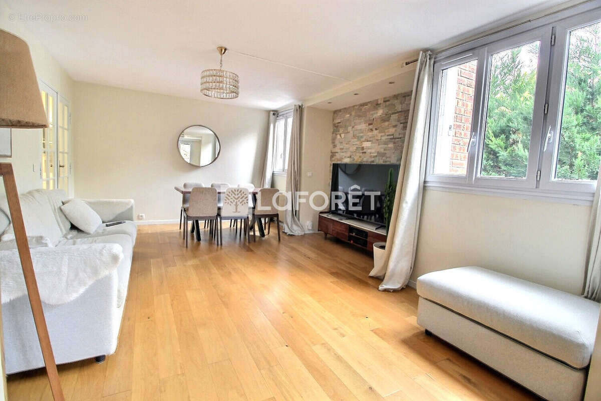 Appartement à GENNEVILLIERS