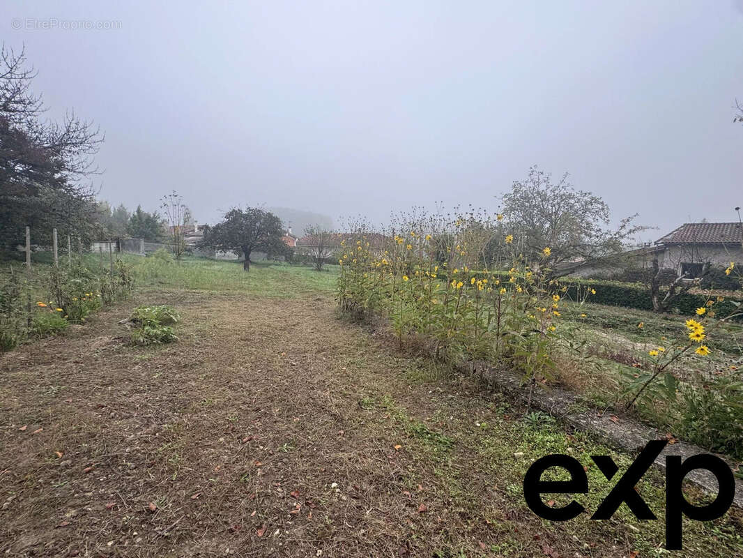 Terrain à OYTIER-SAINT-OBLAS