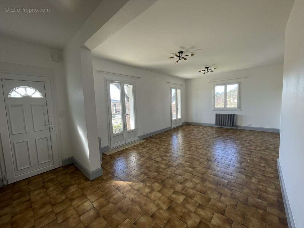 Maison à TRELISSAC