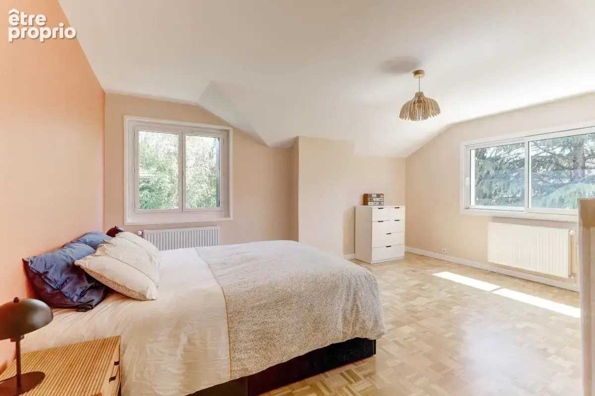 Maison familiale Ceyrat, 140 m², 6 pièces, 5 chambres, 2 terrasses, terrain 1 036 m² - photo 12