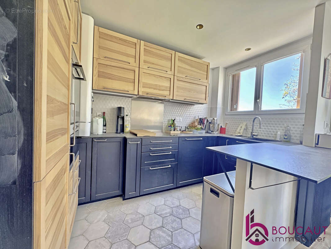 Appartement à LE PLESSIS-ROBINSON