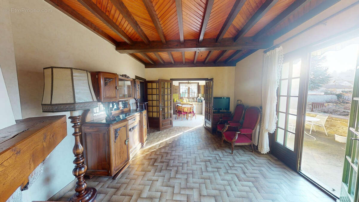 Maison à LURIECQ