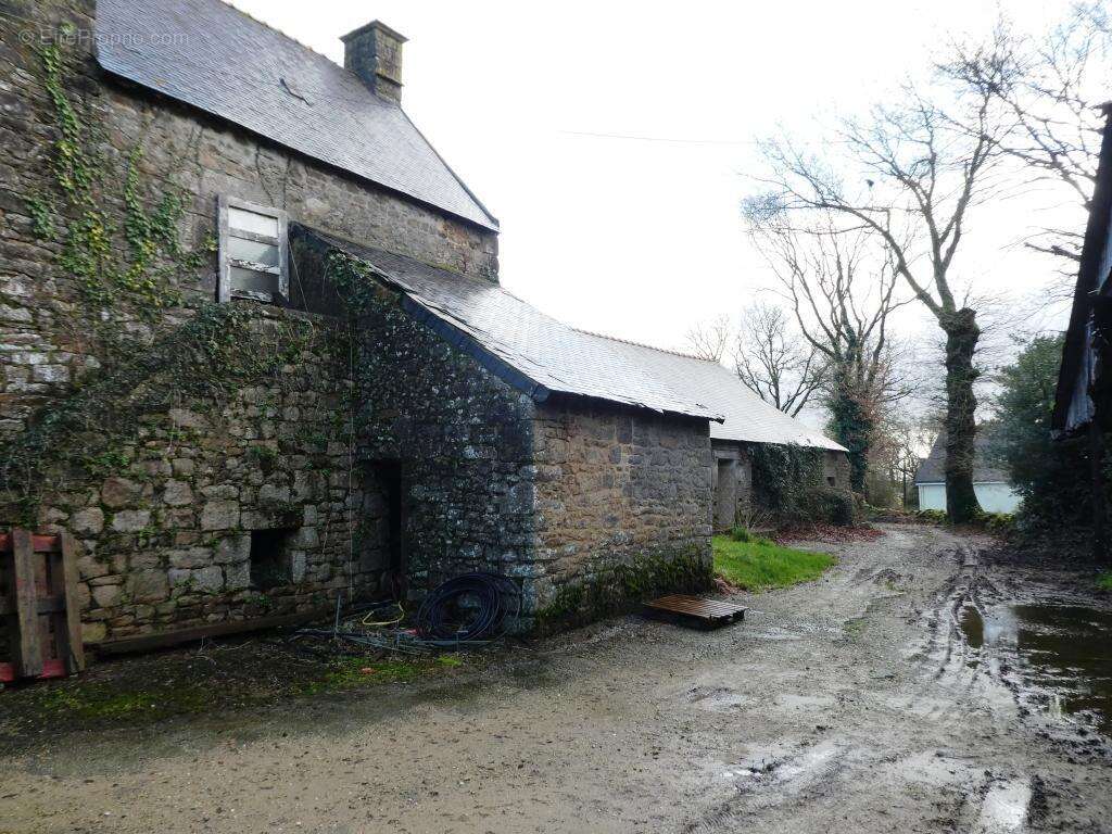 Maison à LOCMALO