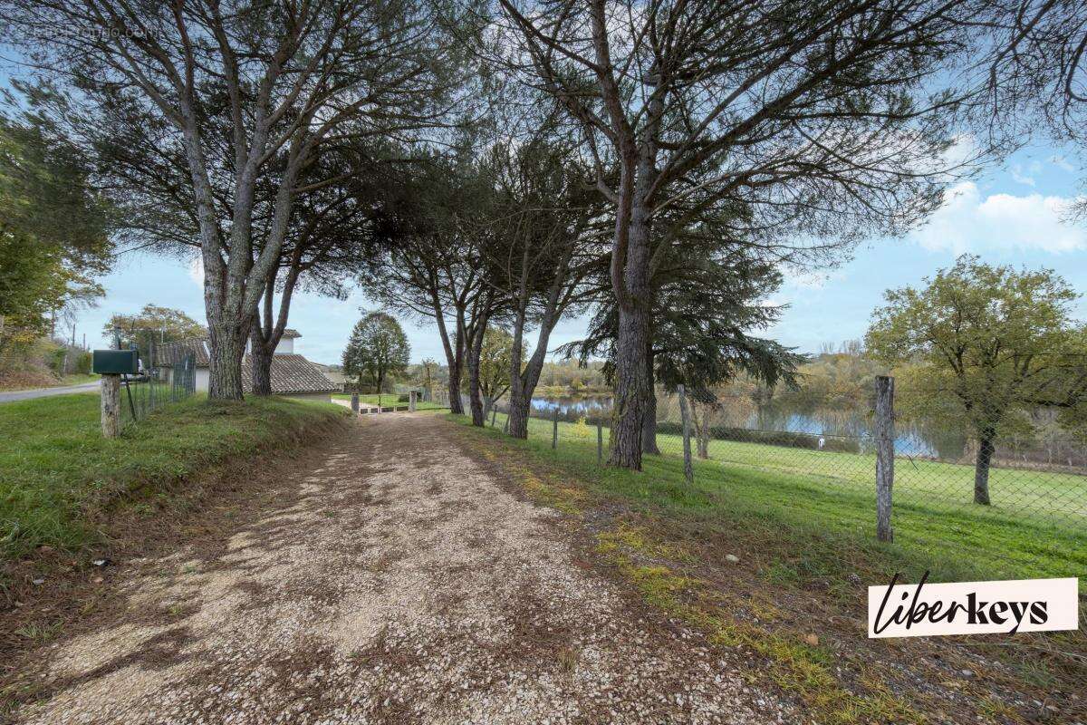 Maison à POUCHARRAMET