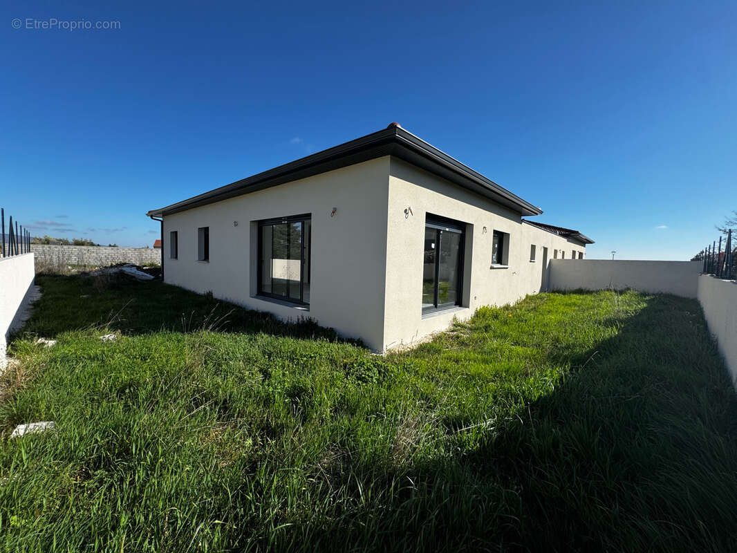 Vente Villa plain pied 100 m2 à Vernosc-lès-Annonay - photo 2