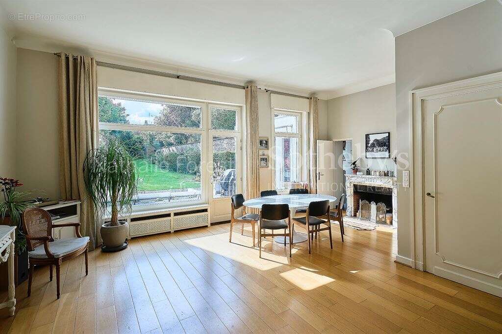 Prox Barbieux - Superbe maison bourgeoise, 6 chambres, garage, jardin 600m2 - photo 2