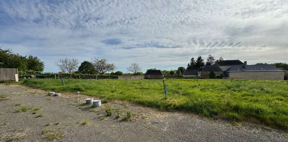 Terrain 488 m² à Saint-Sulpice  - photo 2