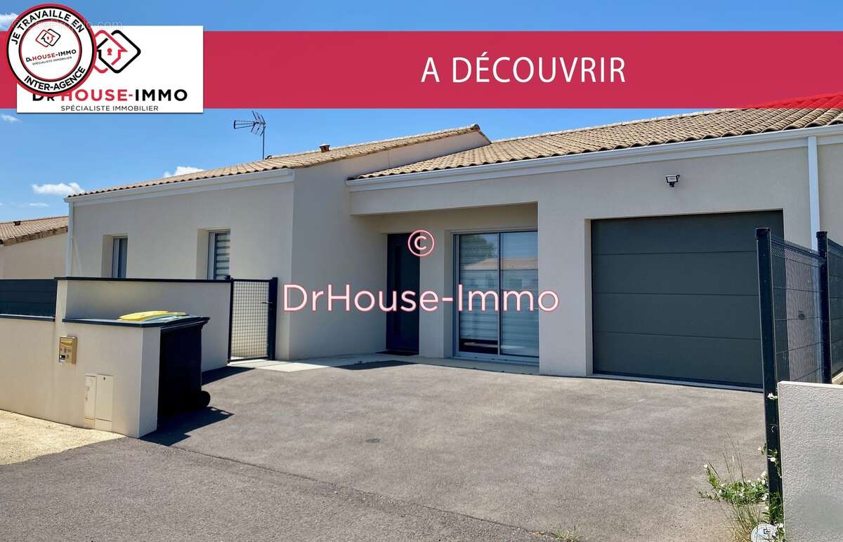 Maison à SAINTE-NEOMAYE