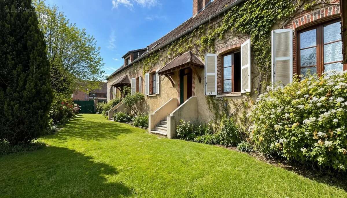 Maison à SAINT-BENOIST-SUR-VANNE