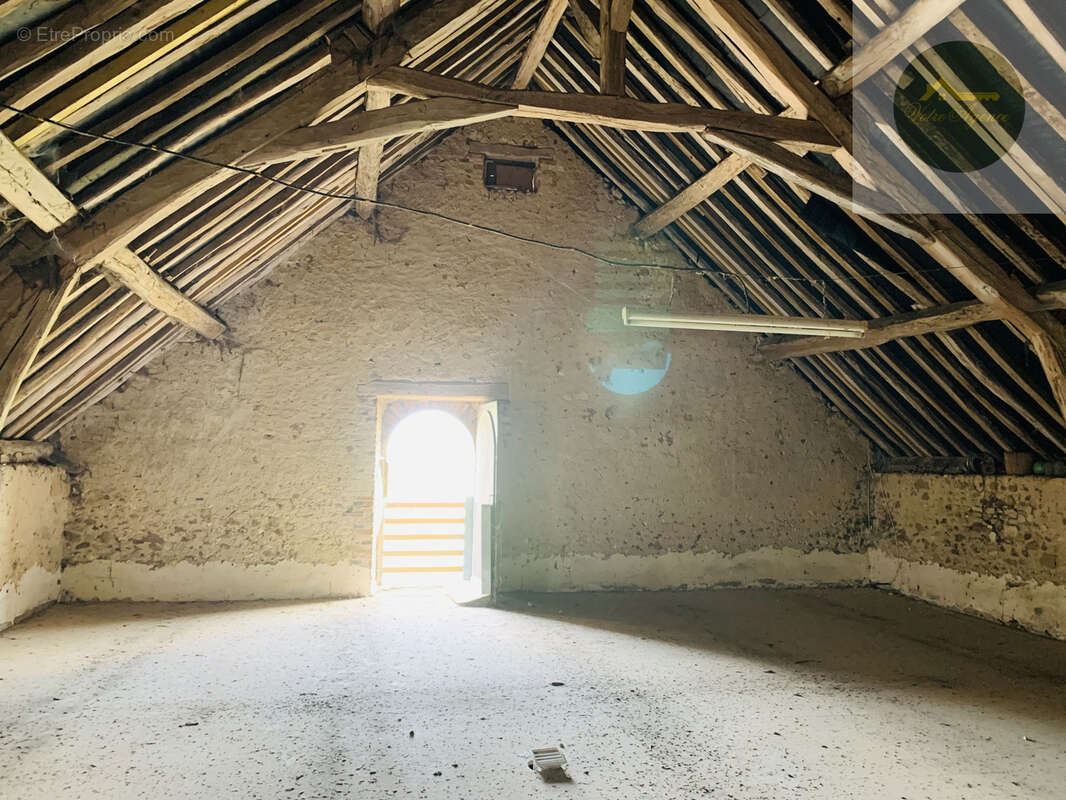 Maison à JOUY