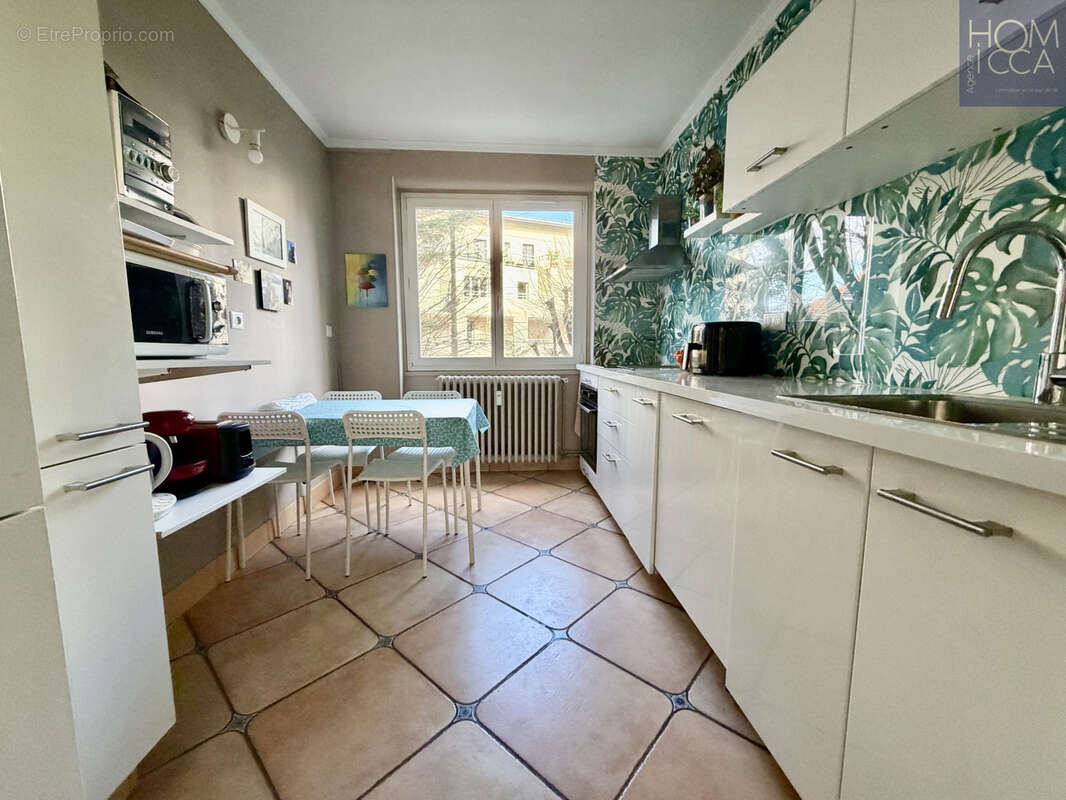 Appartement à TASSIN-LA-DEMI-LUNE