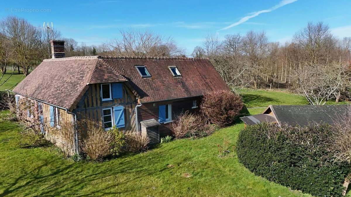 Maison à SAINT-GEORGES-EN-AUGE