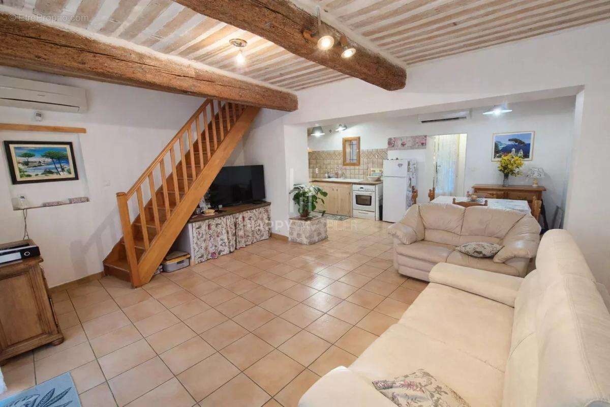 Maison à MOLLEGES