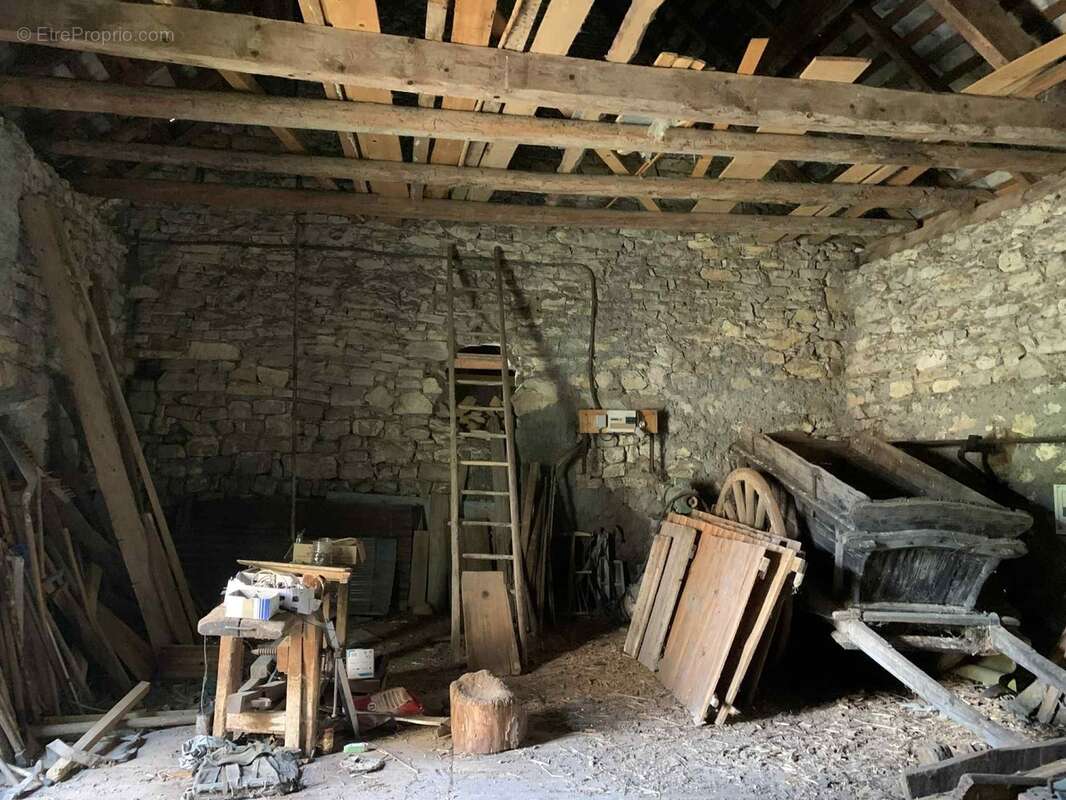 À vendre – Corps de ferme mitoyen à rénover – Lus-la-Croix-Haute (26620) - photo 18