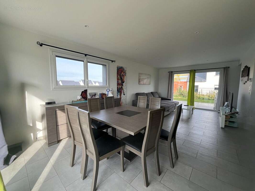 Maison à VAL-D&#039;IZE