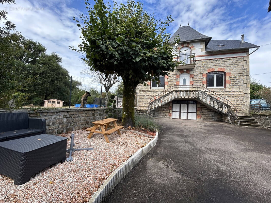 Maison à CHAMBOULIVE