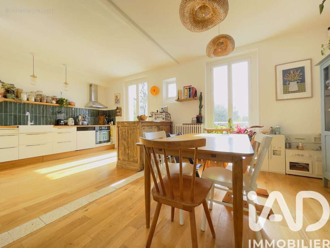 Photo 2 - Maison à ROSNY-SOUS-BOIS