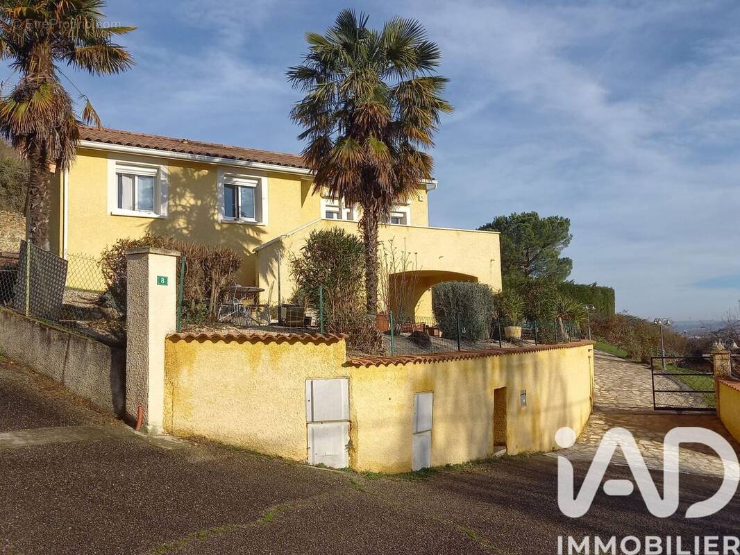 Photo 1 - Maison à SAINT-PIERRE-DE-BOEUF