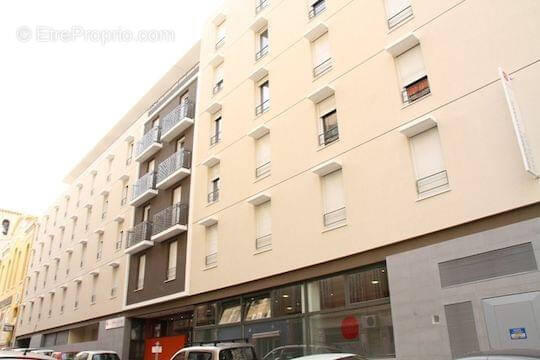 Appartement à MARSEILLE-5E