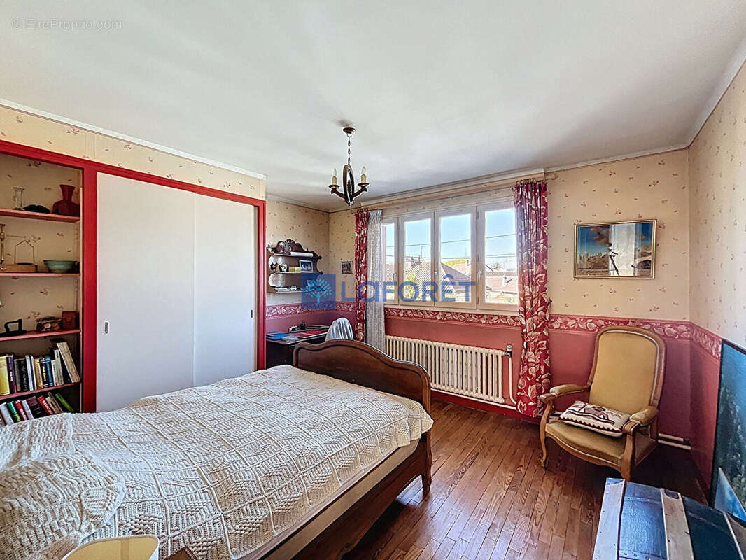 Maison à SAVIGNY-SUR-ORGE