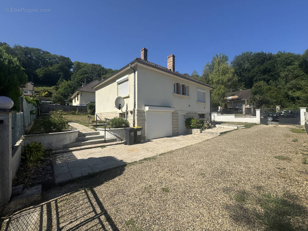 Maison à SAINTINES